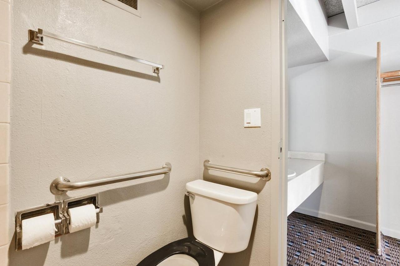 Oxford Inn, Lincoln Blvd Οκλαχόμα Εξωτερικό φωτογραφία